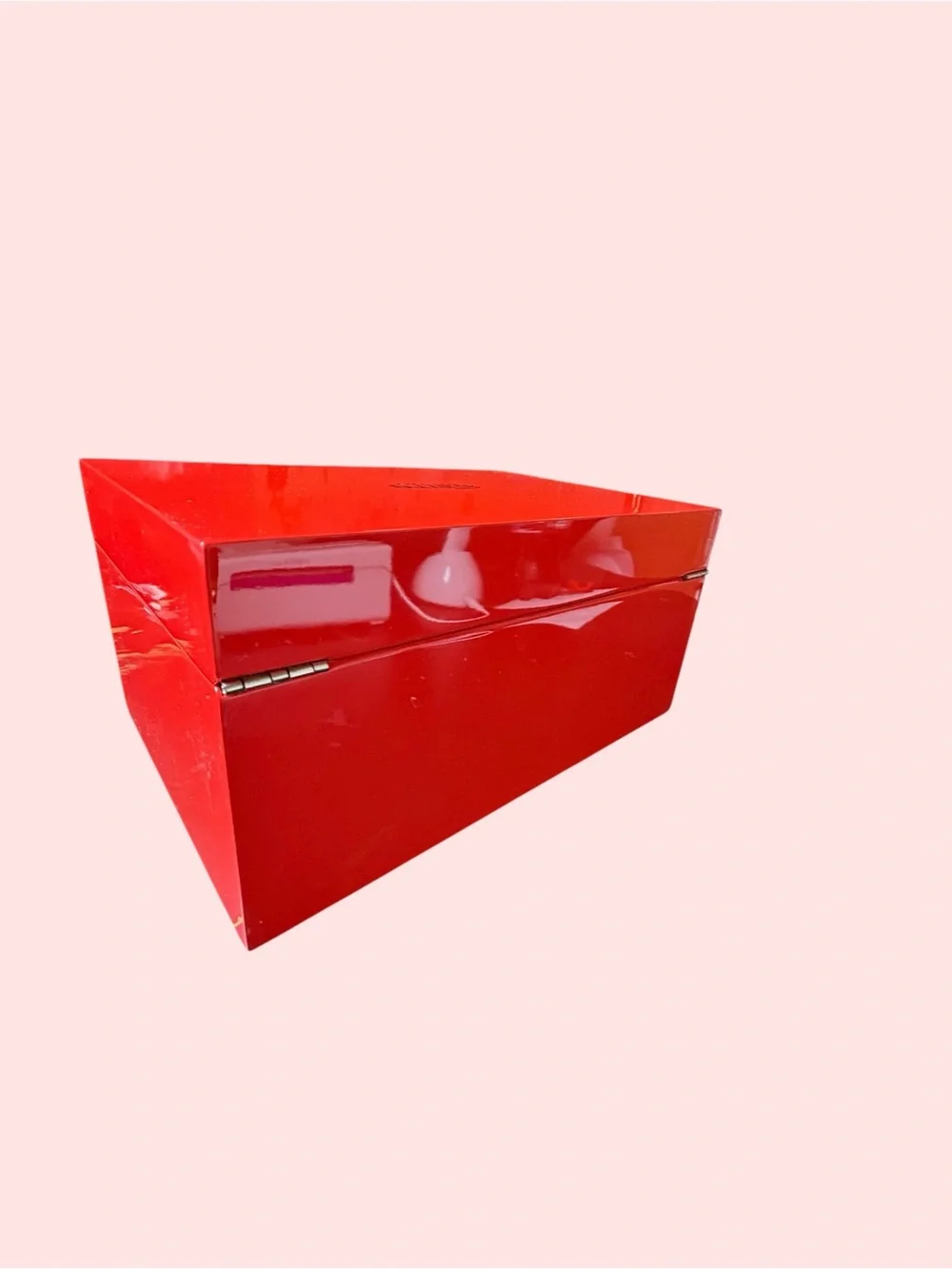 ALLURE BEAUTY Red Lacquered Storage Box with Cream Interior